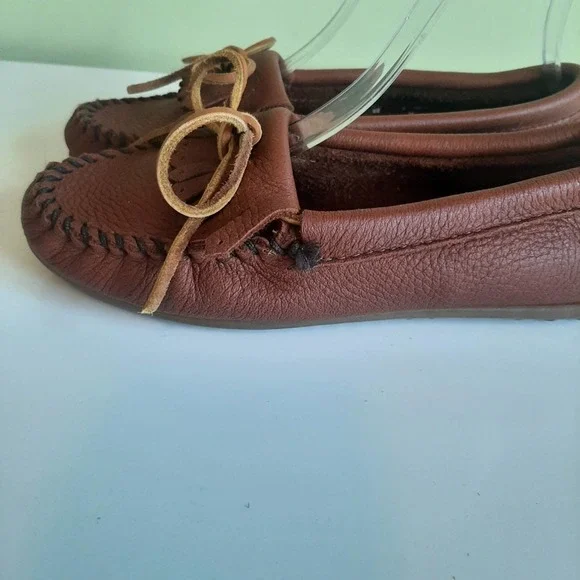 nwot MINNETONKA Deerskin Kilty moccasin in Carmel Size 6-6.5M - Picture 4 of 15